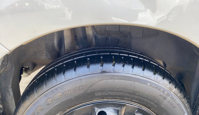 2019 Maruti Swift VXI AMT, Petrol, Automatic, 57,362 km, Right Rear Tyre Tread