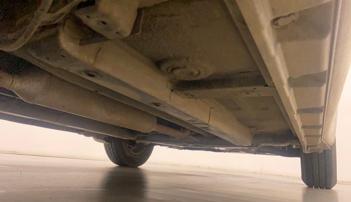 2010 Maruti Swift VXI, Petrol, Manual, 83,343 km, Right Side Underbody