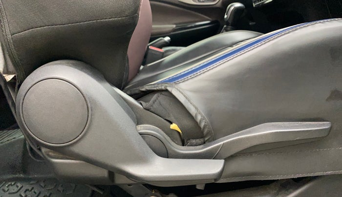 2023 Maruti FRONX ALPHA 1.0L TURBO 6 AT, Petrol, Automatic, 60,385 km, Driver Side Adjustment Panel