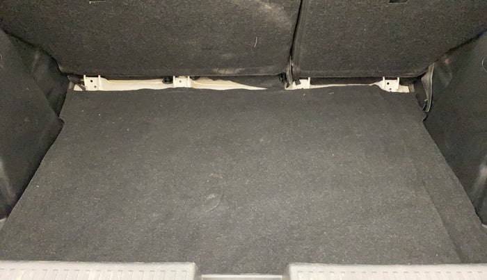 2023 Maruti FRONX ALPHA 1.0L TURBO 6 AT, Petrol, Automatic, 60,385 km, Boot Inside