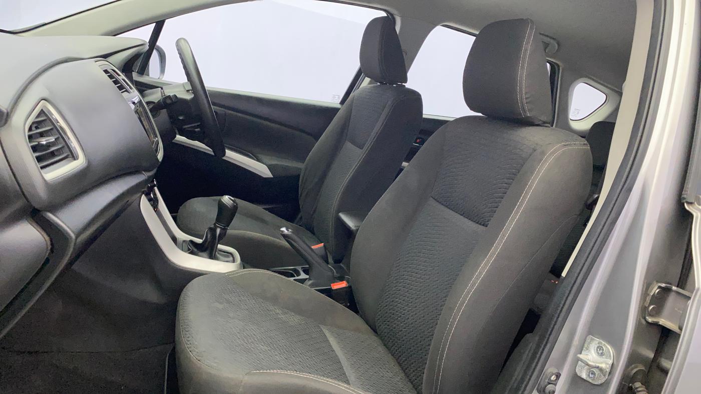 2016 Maruti S Cross ZETA 1.3, Diesel, Manual, 98,633 km, Right Side Front Door Cabin
