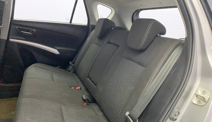 2016 Maruti S Cross ZETA 1.3, Diesel, Manual, 98,633 km, Right Side Rear Door Cabin