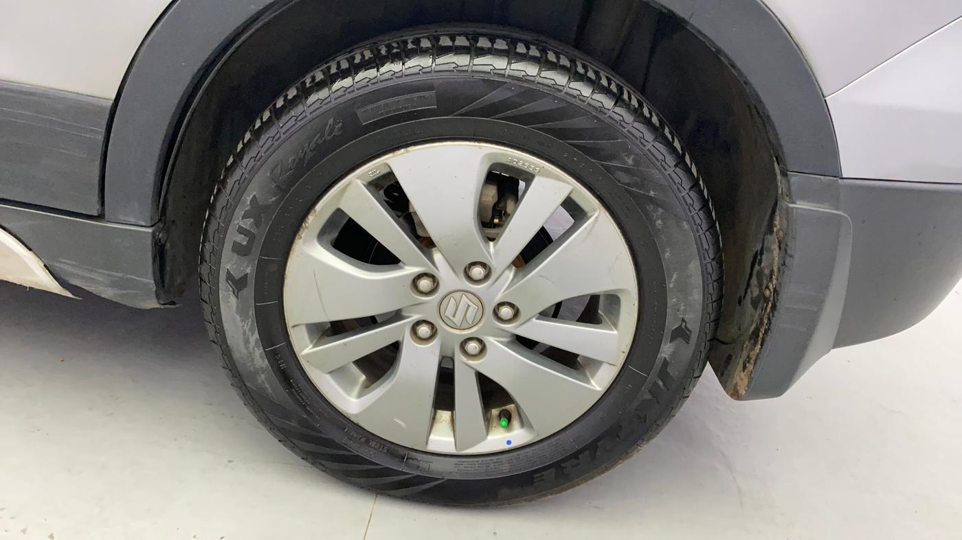 2016 Maruti S Cross ZETA 1.3, Diesel, Manual, 98,633 km, Left Rear Wheel
