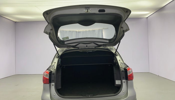 2016 Maruti S Cross ZETA 1.3, Diesel, Manual, 98,633 km, Boot Door Open