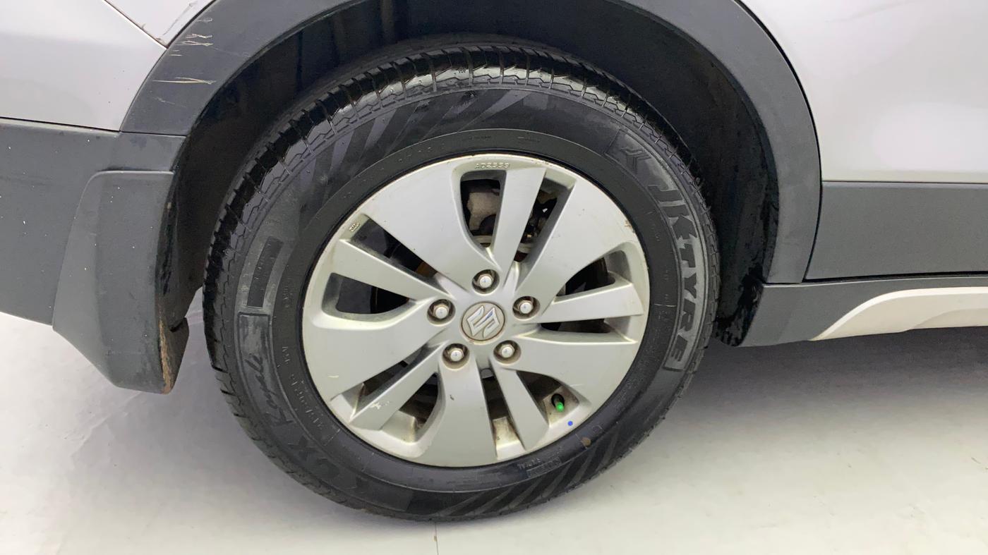 2016 Maruti S Cross ZETA 1.3, Diesel, Manual, 98,633 km, Right Rear Wheel
