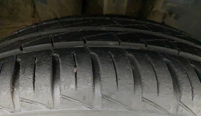 2020 Renault Kwid RXT 0.8, Petrol, Manual, 38,082 km, Right Front Tyre Tread