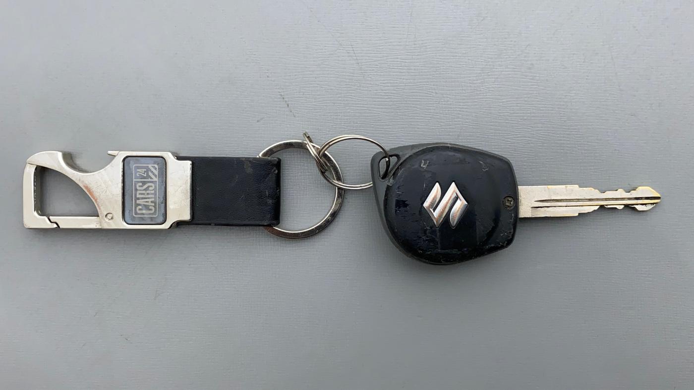 2016 Maruti Swift LDI BS IV, Diesel, Manual, 56,040 km, Key Close Up