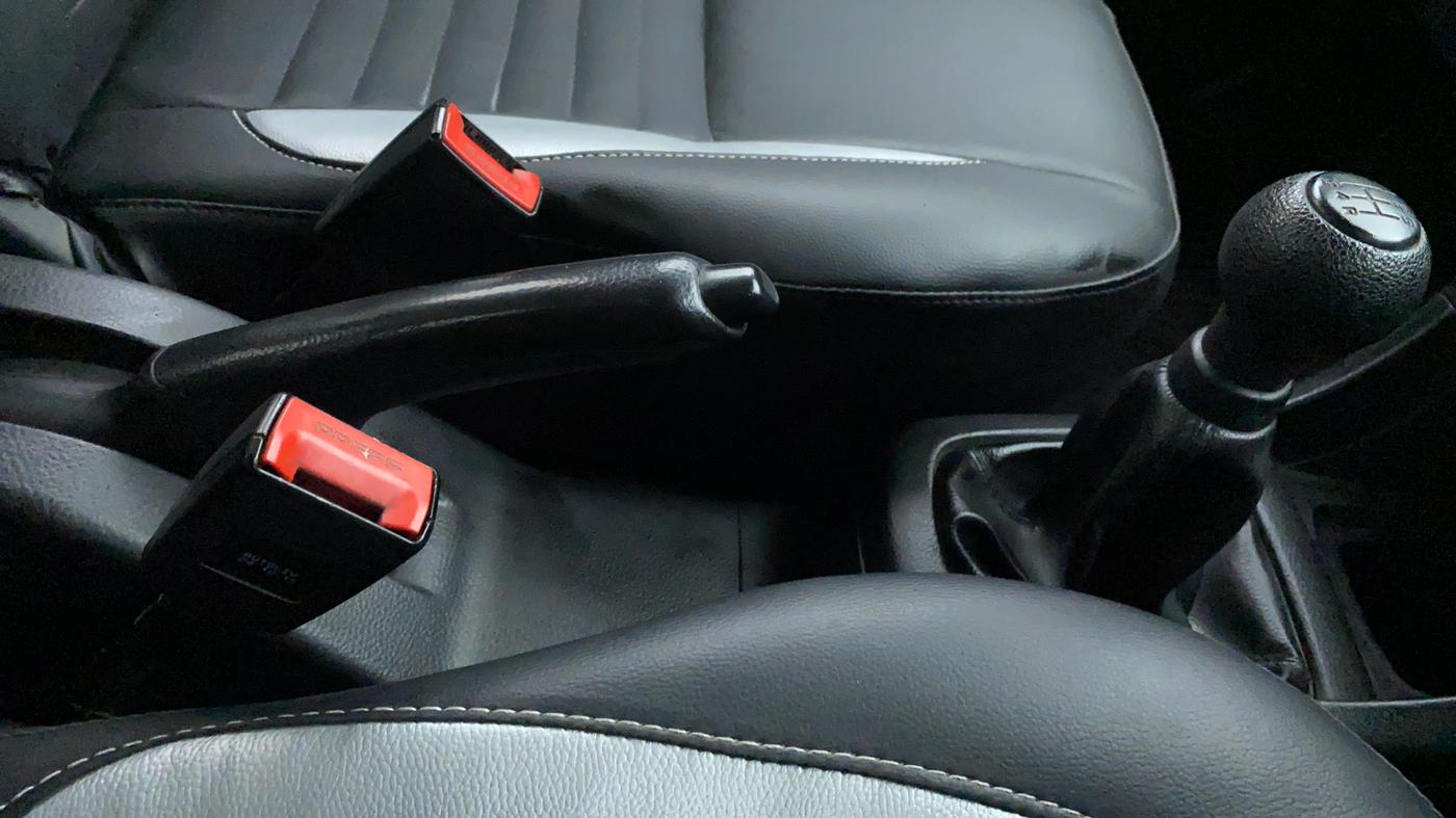 2016 Maruti Swift LDI BS IV, Diesel, Manual, 56,040 km, Gear Lever