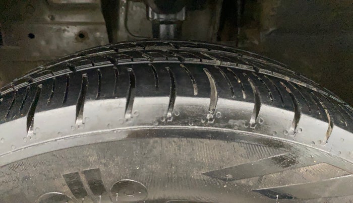 2020 Renault Kwid RXL, Petrol, Manual, 97,788 km, Left Front Tyre Tread