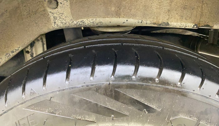 2017 Maruti Alto 800 VXI, CNG, Manual, 57,953 km, Left Rear Tyre Tread