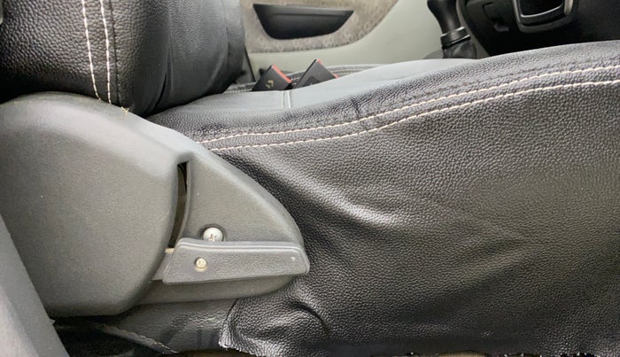 2017 Maruti Alto 800 VXI, CNG, Manual, 57,953 km, Driver Side Adjustment Panel