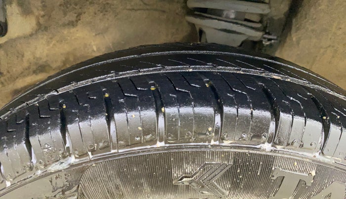 2017 Maruti Alto 800 VXI, CNG, Manual, 57,953 km, Left Front Tyre Tread