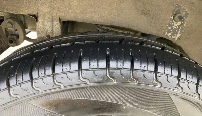 2017 Maruti Alto 800 VXI, CNG, Manual, 57,953 km, Right Rear Tyre Tread