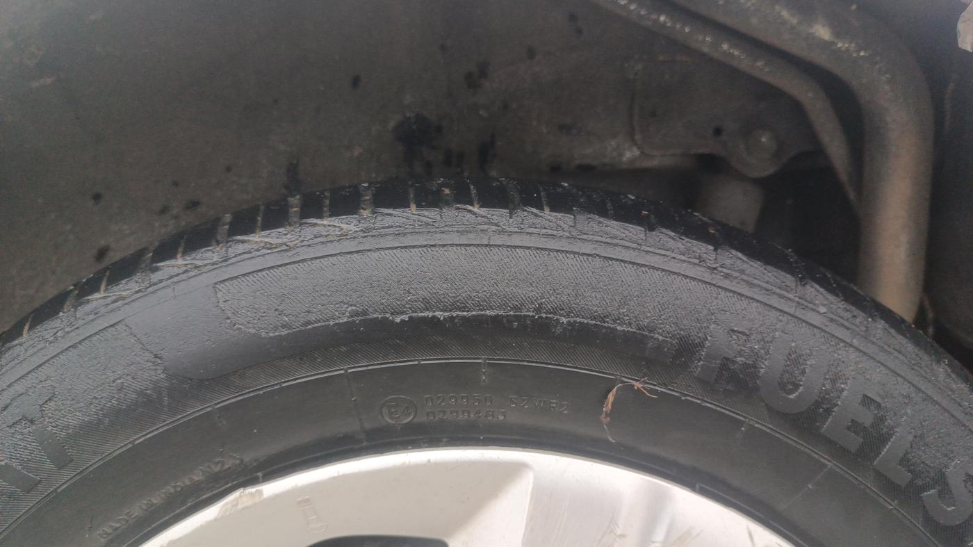 2012 Maruti Wagon R 1.0 VXI, Petrol, Manual, 33,009 km, Left Rear Tyre Tread