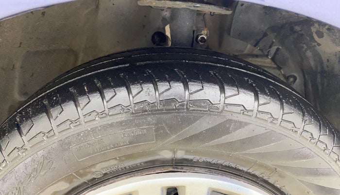 2017 Maruti Dzire VDI, Diesel, Manual, 1,38,676 km, Right Front Tyre Tread