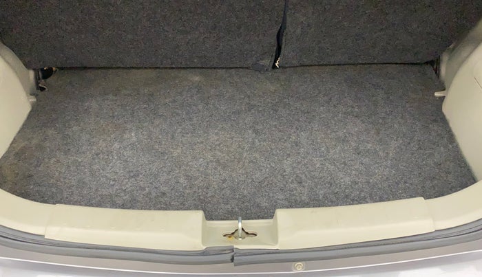 2015 Maruti Celerio ZXI, Petrol, Manual, 31,672 km, Boot Inside