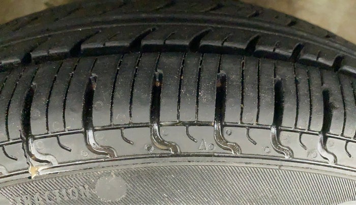 2013 Maruti A Star VXI, Petrol, Manual, 59,542 km, Right Rear Tyre Tread