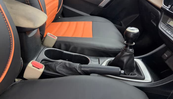 2015 Toyota Corolla Altis G PETROL, Petrol, Manual, 76,213 km, Gear Lever
