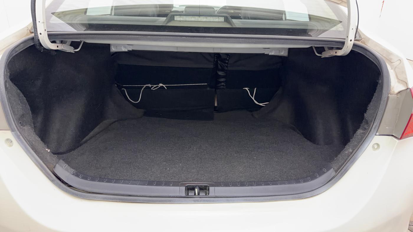 2015 Toyota Corolla Altis G PETROL, Petrol, Manual, 76,213 km, Boot Inside