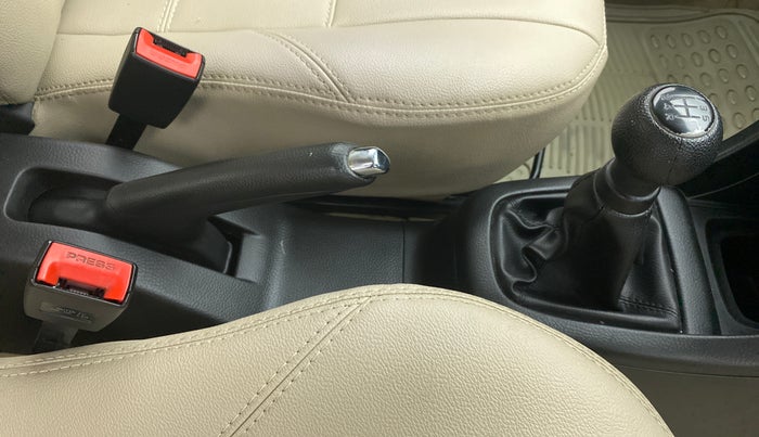2014 Maruti Swift VXI D, Petrol, Manual, 80,474 km, Gear Lever