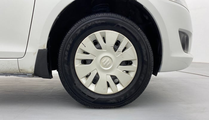 2014 Maruti Swift VXI D, Petrol, Manual, 80,474 km, Right Front Wheel