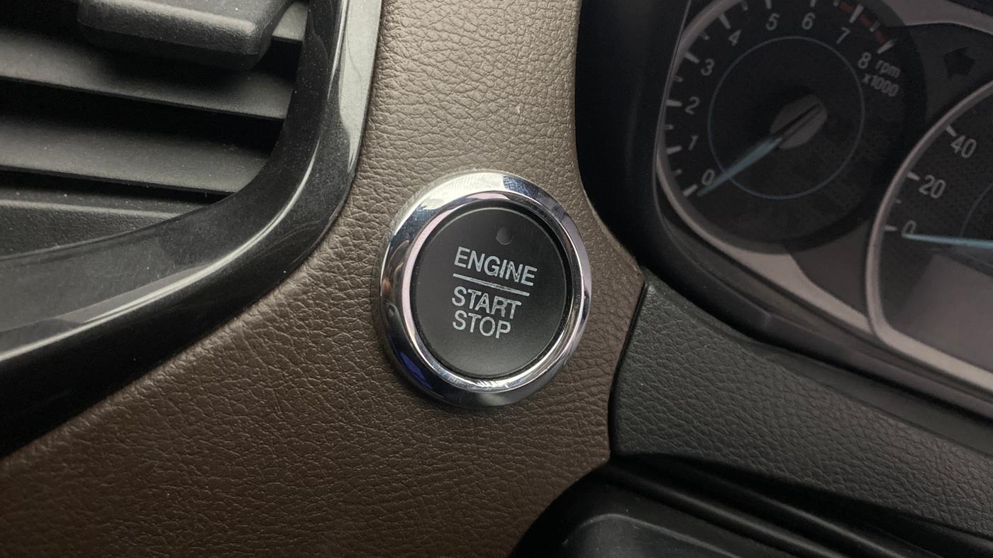 2018 Ford FREESTYLE TITANIUM 1.2 PETROL, Petrol, Manual, 1,43,417 km, Keyless Start/ Stop Button