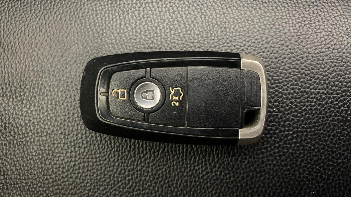 2018 Ford FREESTYLE TITANIUM 1.2 PETROL, Petrol, Manual, 1,43,417 km, Key Close Up
