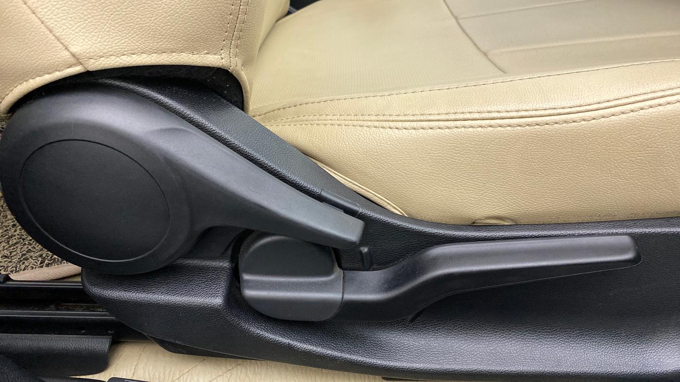 2020 Honda City V CVT, Petrol, Automatic, 63,183 km, Driver Side Adjustment Panel