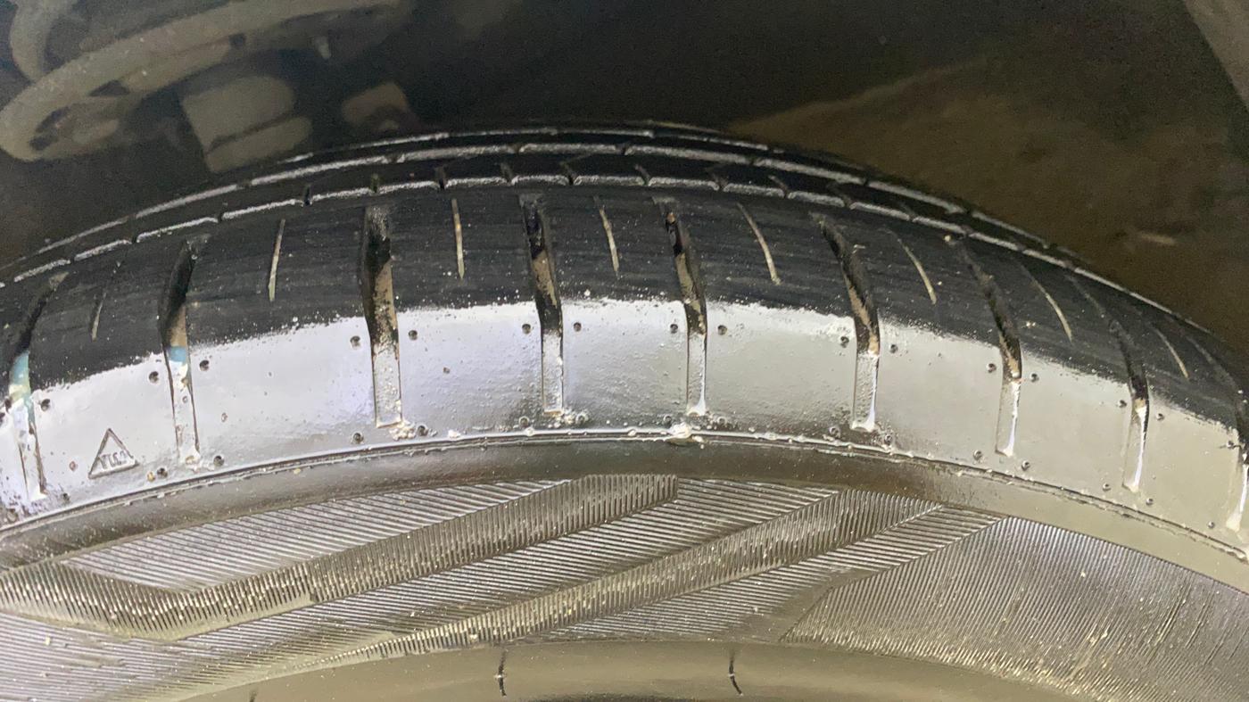 2021 Maruti Ciaz ALPHA 1.5 SHVS PETROL, Petrol, Manual, 64,679 km, Left Front Tyre Tread