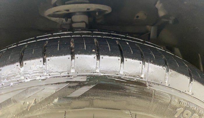 2021 Maruti Ciaz ALPHA 1.5 SHVS PETROL, Petrol, Manual, 64,624 km, Right Front Tyre Tread