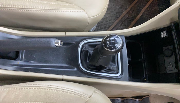 2021 Maruti Ciaz ALPHA 1.5 SHVS PETROL, Petrol, Manual, 64,624 km, Gear Lever