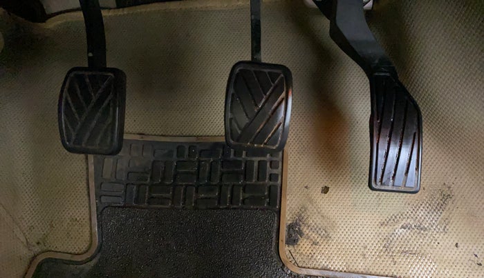 2021 Maruti Ciaz ALPHA 1.5 SHVS PETROL, Petrol, Manual, 64,624 km, Pedals