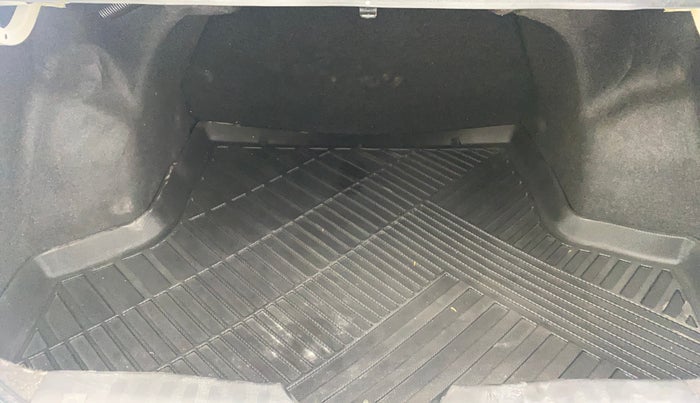 2021 Maruti Ciaz ALPHA 1.5 SHVS PETROL, Petrol, Manual, 64,624 km, Boot Inside