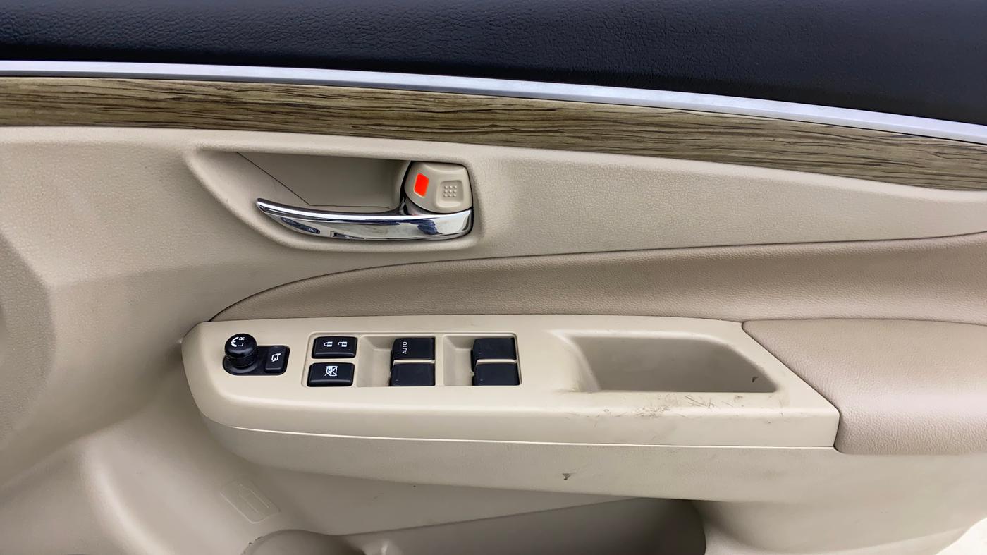 2021 Maruti Ciaz ALPHA 1.5 SHVS PETROL, Petrol, Manual, 64,679 km, Driver Side Door Panels Control