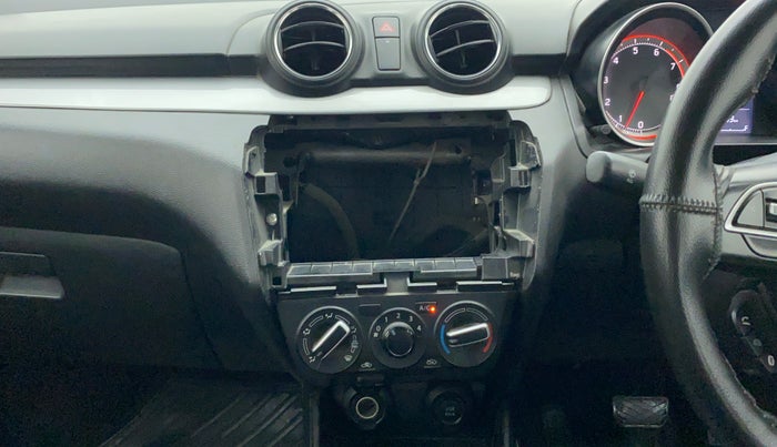 2019 Maruti Swift VXI AMT, CNG, Automatic, 37,541 km, Air Conditioner