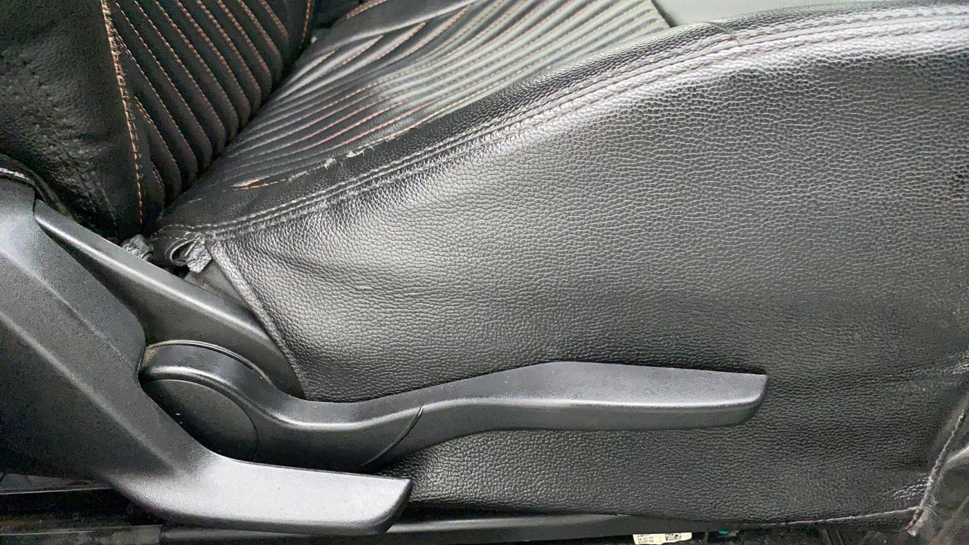 2019 Maruti Swift VXI AMT, CNG, Automatic, 37,541 km, Driver Side Adjustment Panel