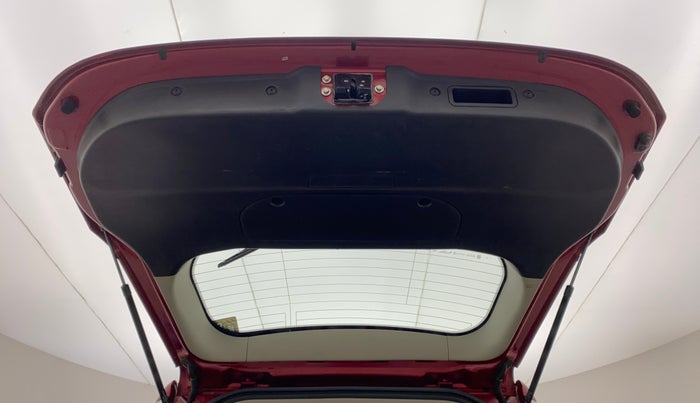 2018 Mahindra XUV500 W7 AT, Diesel, Automatic, 82,113 km, Boot Door Open