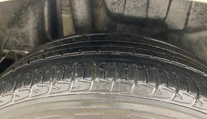 2022 Maruti Swift ZXI, Petrol, Manual, 39,211 km, Right Rear Tyre Tread