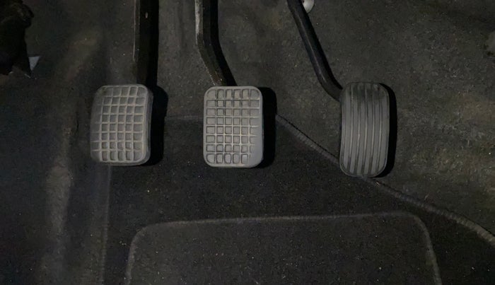 2017 Tata Tiago XT PETROL, Petrol, Manual, 45,432 km, Pedals