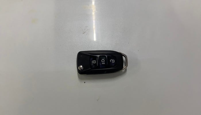 2017 Tata Tiago XT PETROL, Petrol, Manual, 45,432 km, Key Close Up