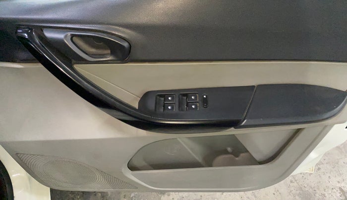 2017 Tata Tiago XT PETROL, Petrol, Manual, 45,432 km, Driver Side Door Panels Control