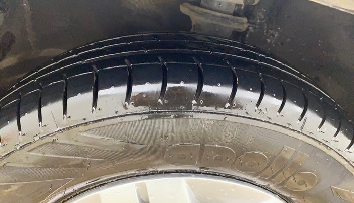 2018 Maruti Alto 800 LXI, Petrol, Manual, 89,853 km, Left Front Tyre Tread