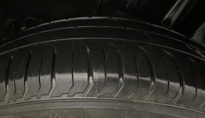 2022 Tata PUNCH ADVENTURE MT, Petrol, Manual, 37,204 km, Left Rear Tyre Tread