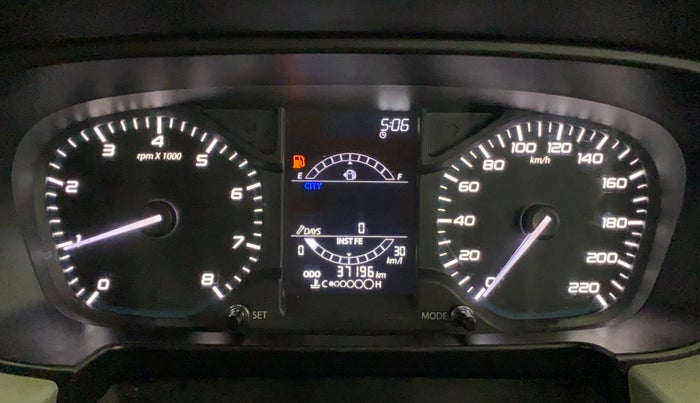2022 Tata PUNCH ADVENTURE MT, Petrol, Manual, 37,204 km, Odometer Image