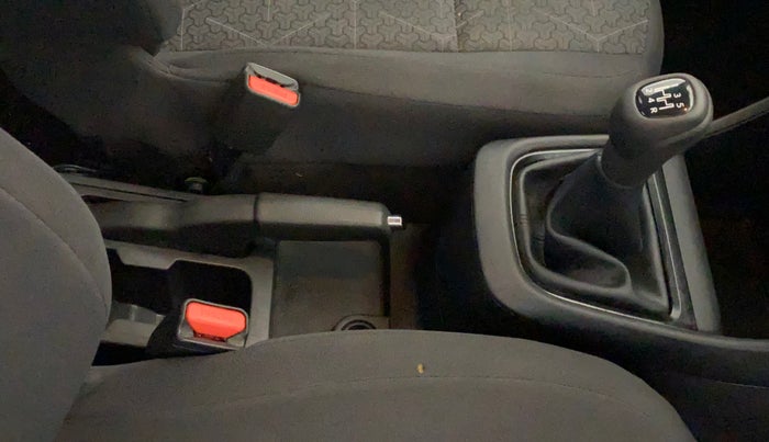 2022 Tata PUNCH ADVENTURE MT, Petrol, Manual, 37,204 km, Gear Lever