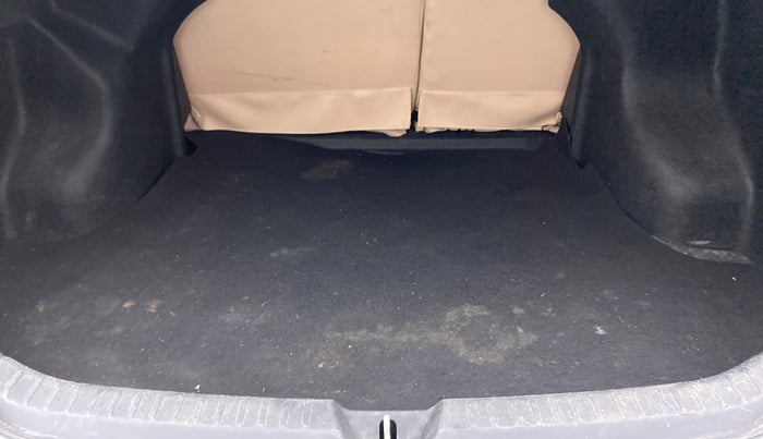 2018 Toyota YARIS G CVT, Petrol, Automatic, 18,903 km, Boot Inside