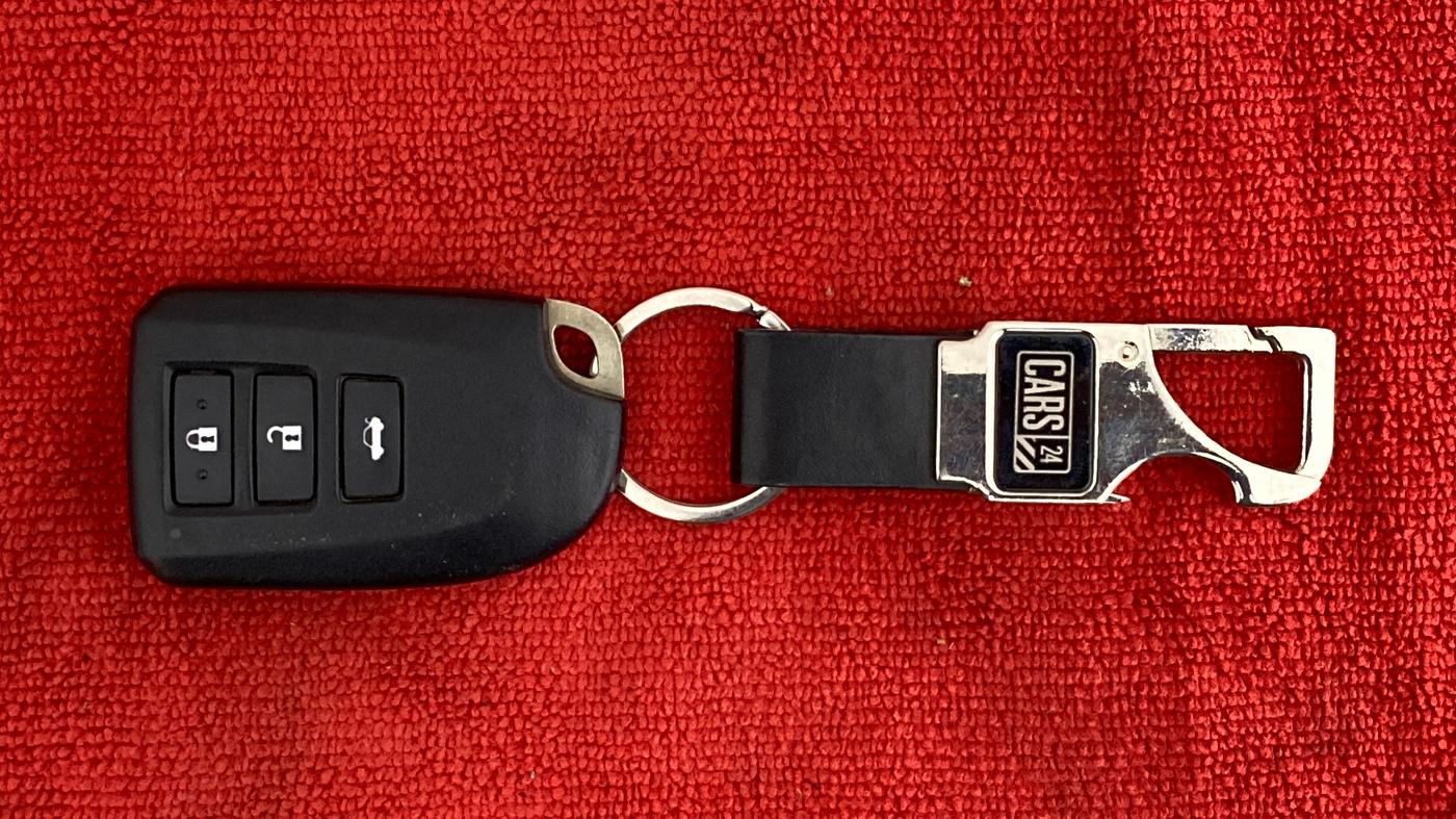 2018 Toyota YARIS G CVT, Petrol, Automatic, 18,903 km, Key Close Up