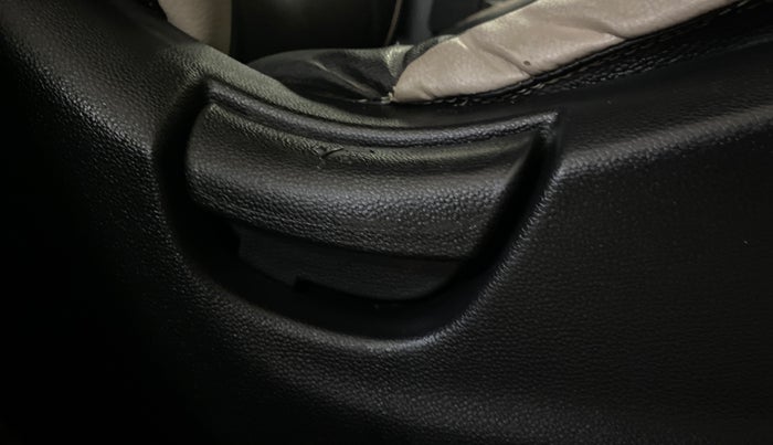 2017 Hyundai Creta E PLUS 1.6 PETROL, Petrol, Manual, 52,408 km, Driver Side Adjustment Panel