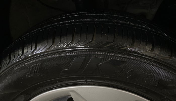 2017 Hyundai Creta E PLUS 1.6 PETROL, Petrol, Manual, 52,408 km, Right Front Tyre Tread