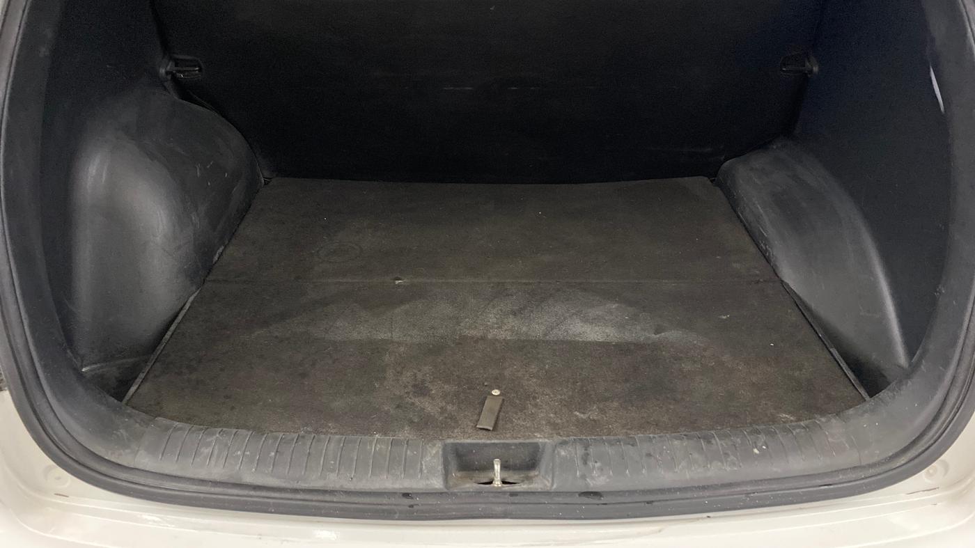 2017 Hyundai Creta E PLUS 1.6 PETROL, Petrol, Manual, 94,157 km, Boot Inside